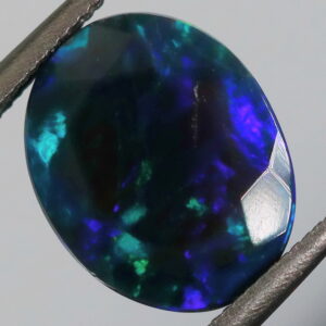 Eye catching 1.61ct Welo black Opal