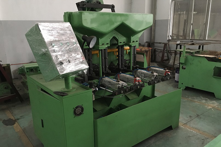 Screw Making Machine