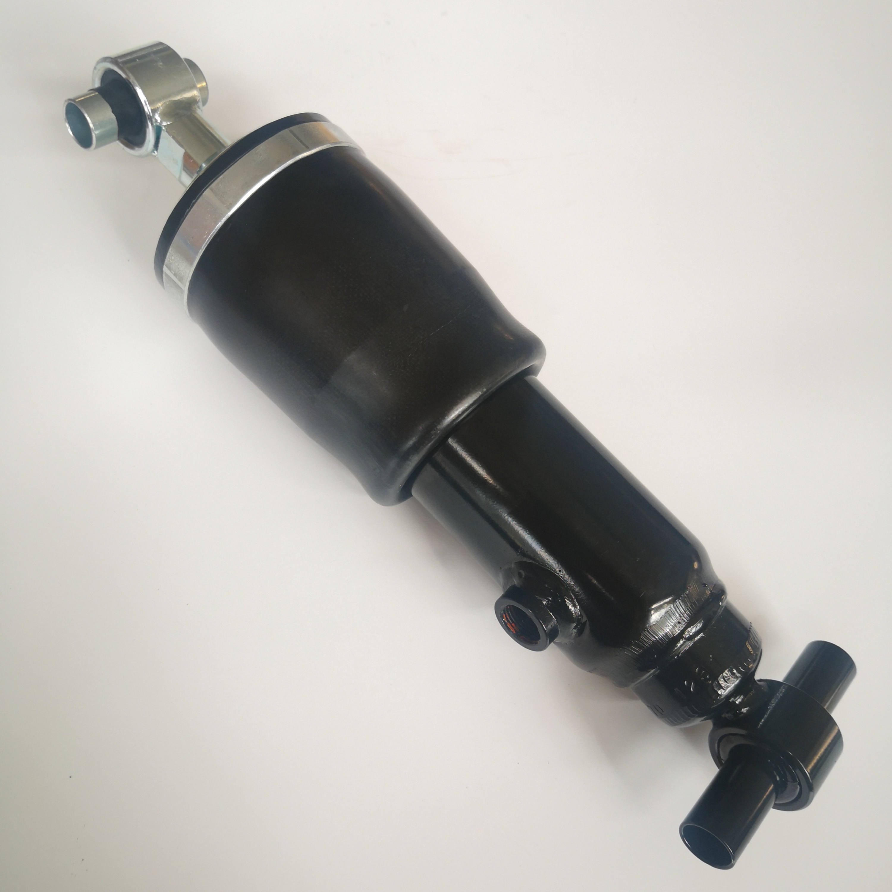减震器和减震器配件，用于汽车（贸易）