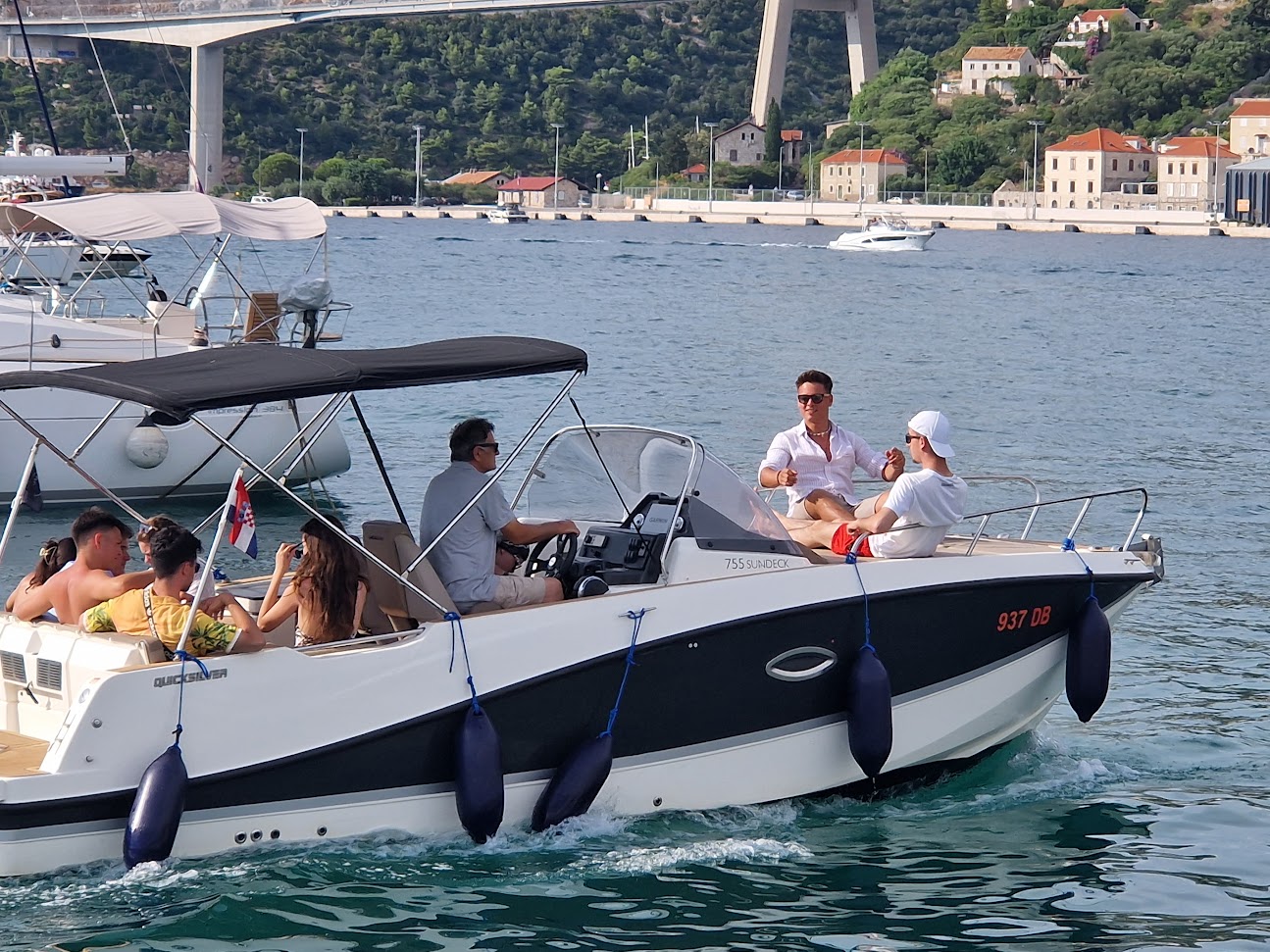 Quicksilver 755 Sd Boat