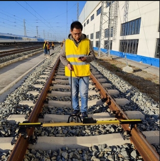 Digital Rolling Track Gauge