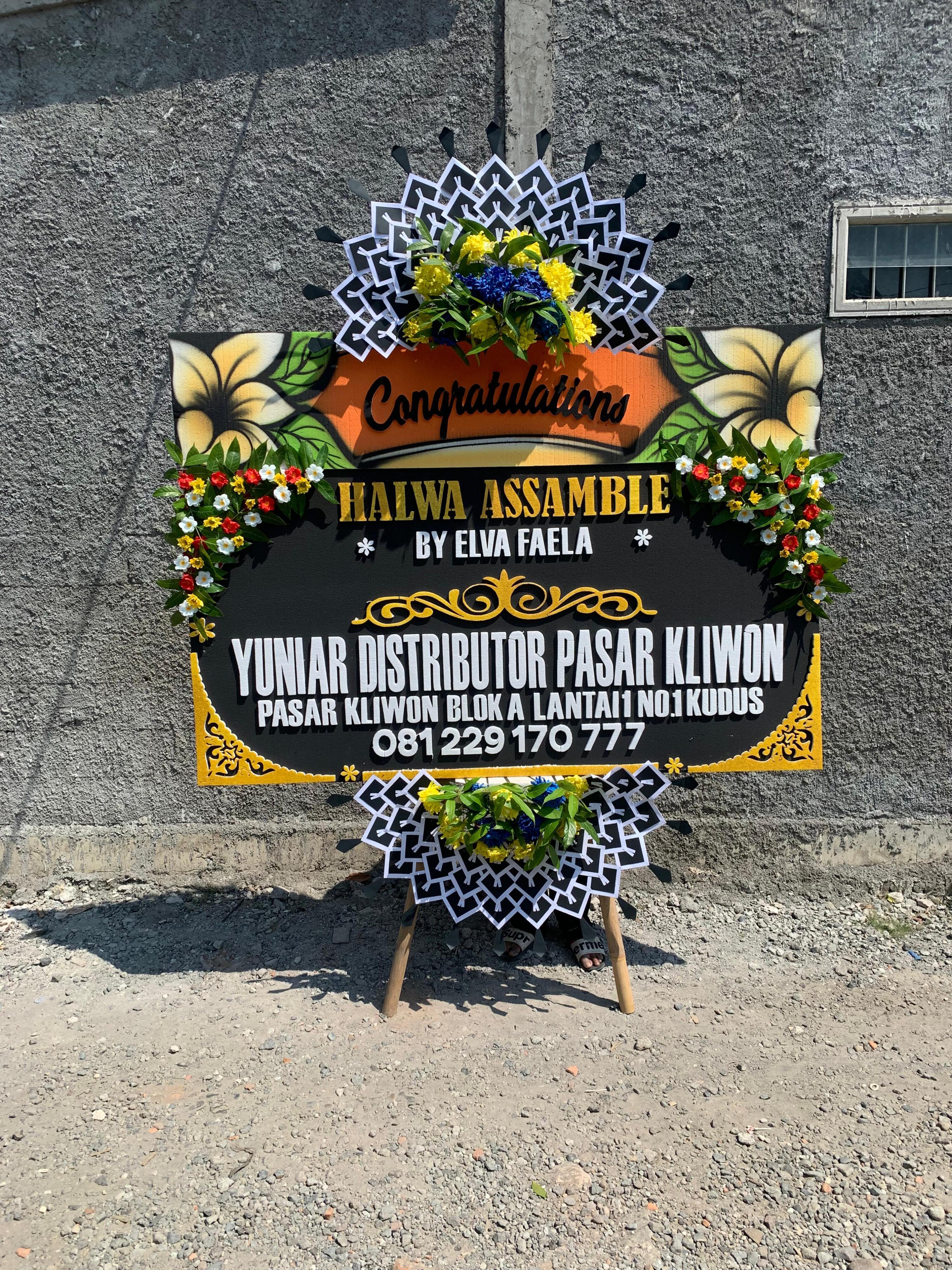 Papan Bunga Happy Wedding Demak