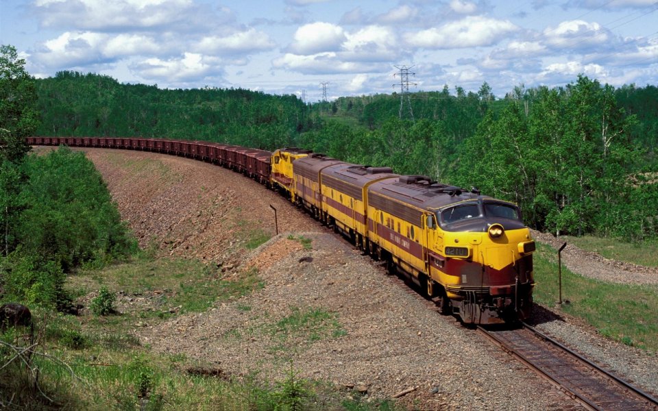 Railway cargo transportation