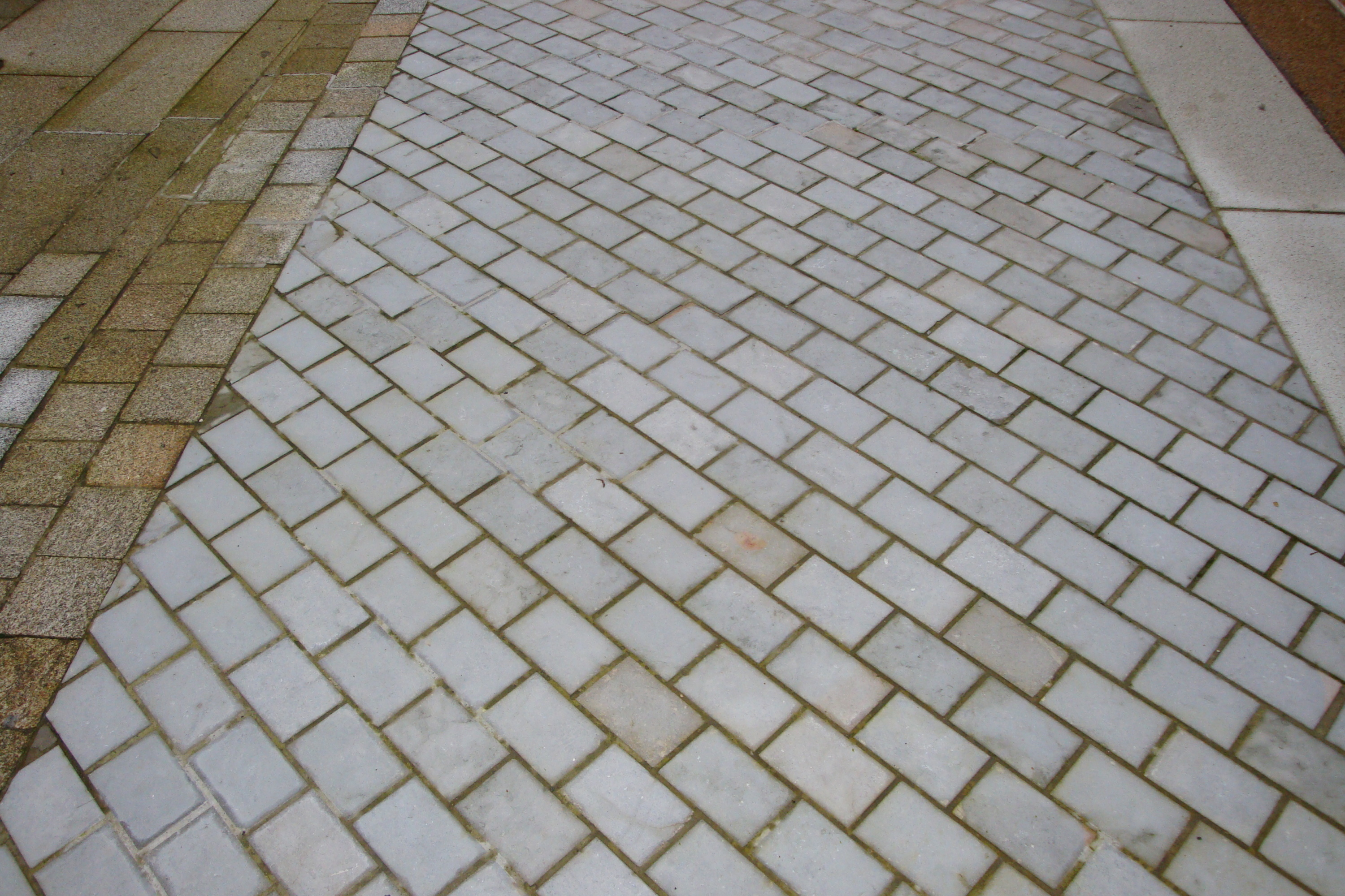 Cobbles, Cubes, Limestone