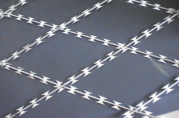 Galvanized Razor Wire