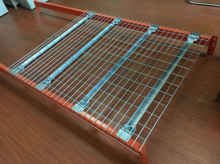 Welded mesh shelving system