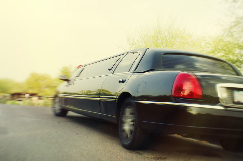 Limo Bus & Limo Service in Ann Arbor, Michigan | Call Rockstarz for all your Party Bus and Limousine needs | 734-386-6912