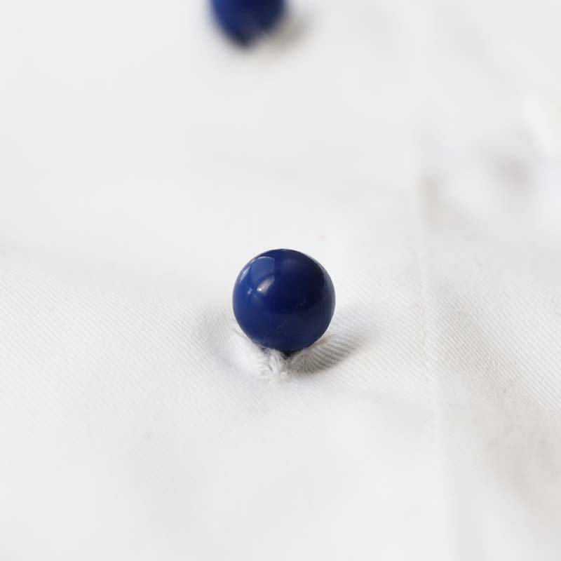 Buttons, რკინის