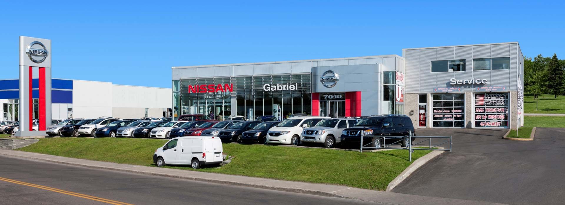 Exterior - Nissan Gabriel Anjou