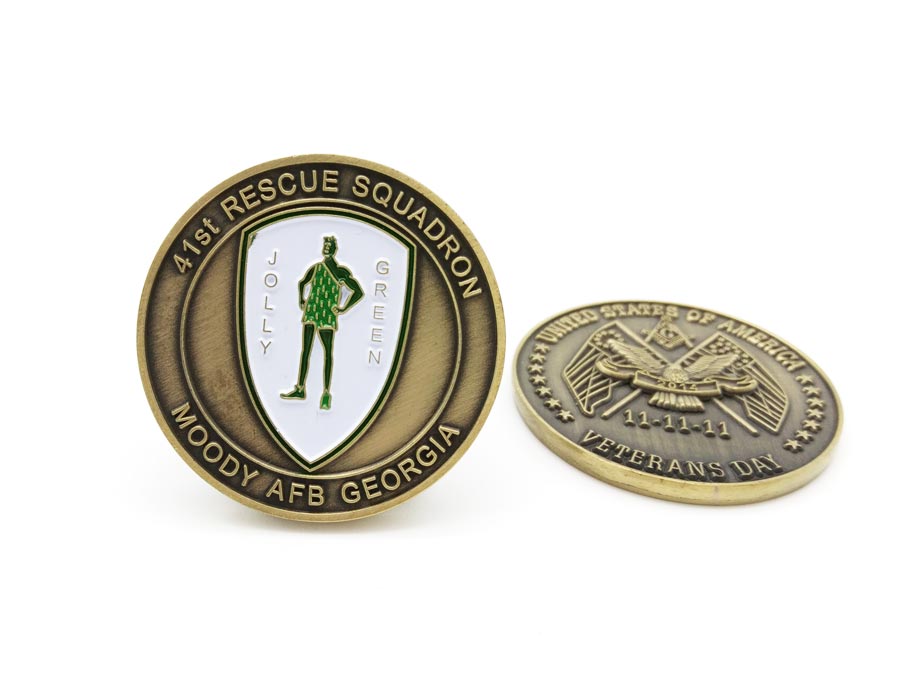 Muniti, medalji, dekorazzjonijiet u badges