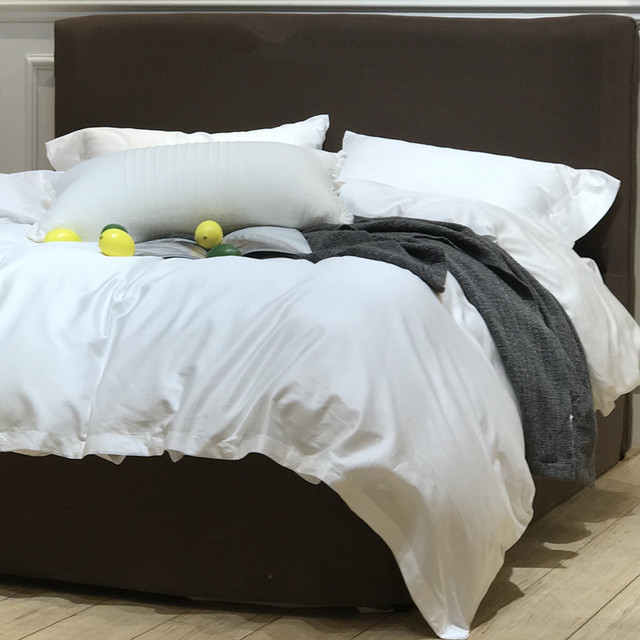Hotel sheets and towels