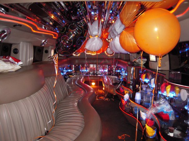 Birthday, Christmas Parties & Night Out Prom Limo Bus Rental Toronto Mississauga London Hamilton