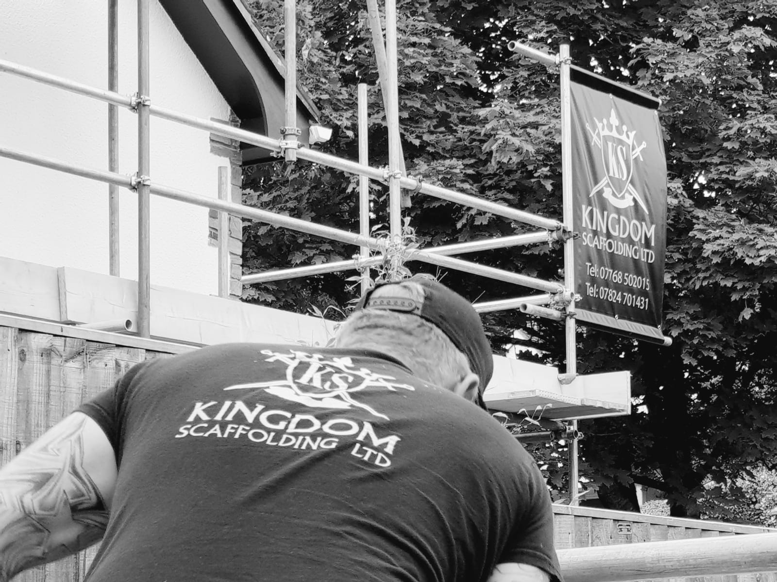 Послуги прокату і оренди будівельних лісів і пересувних лісів-секцій