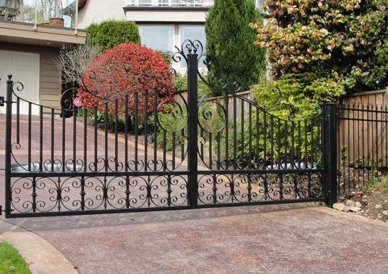 T & F IRON WORKS