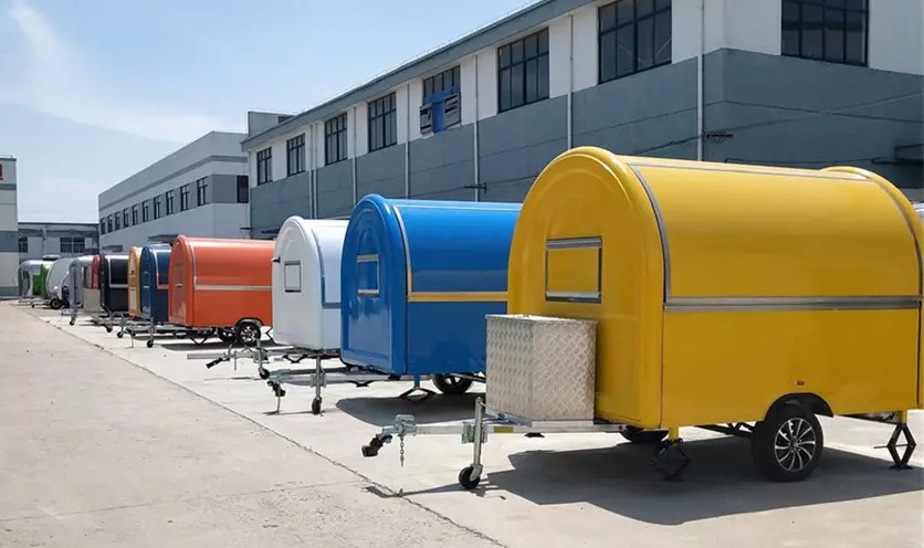 Mobile catering vehicles: catering trucks
