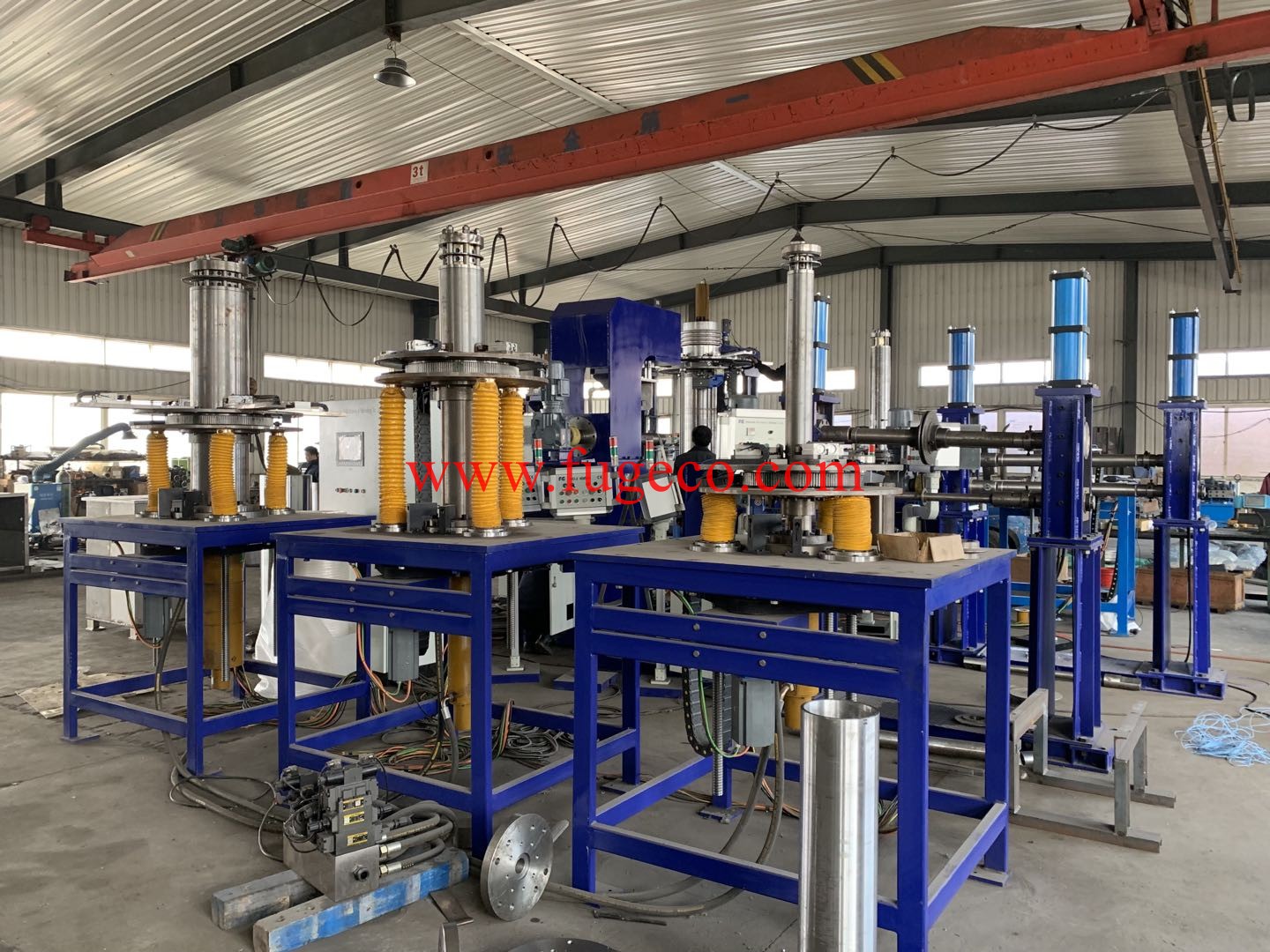 Automatic expansion joint forming machine 