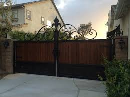 Gates dhe railings, hekur i farkëtuar